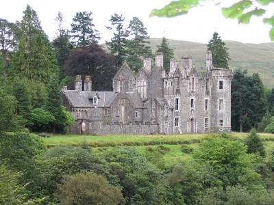 640px-Dunans_castle.jpg